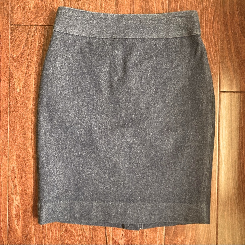 Banana Republic blue denim pencil skirt size 0 petite zip